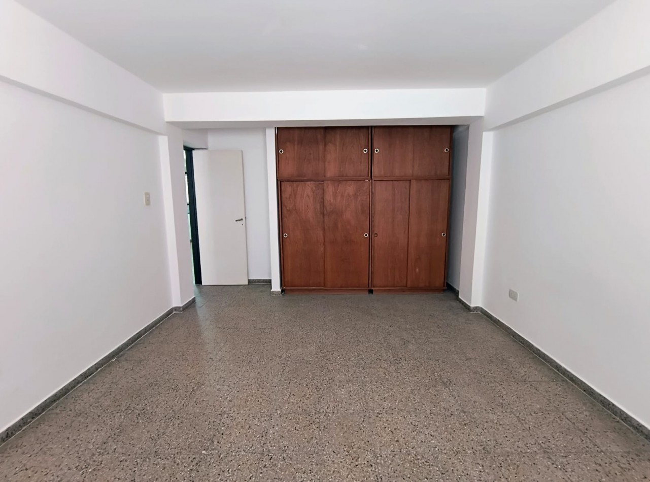 Dpto 2do P / Zona Centrica Av. Mitre 668