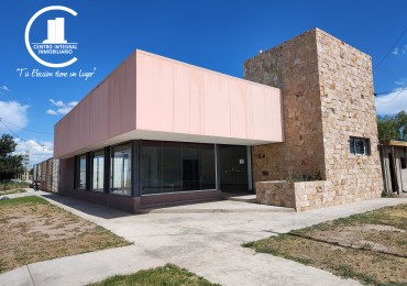 Salon Riobamba y San Llorenzo