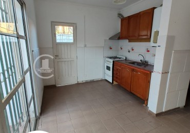 CASA INTERNA EN ALQUILER - 9 DE JULIO 423